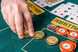 777slot Live Casino dengan Dealer Nyata di Setiap Meja